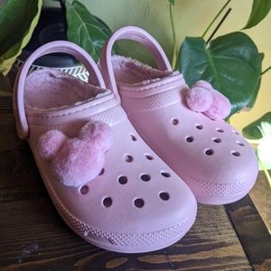 Crocs W9 M7 2022 Disney World lined and fuzzy